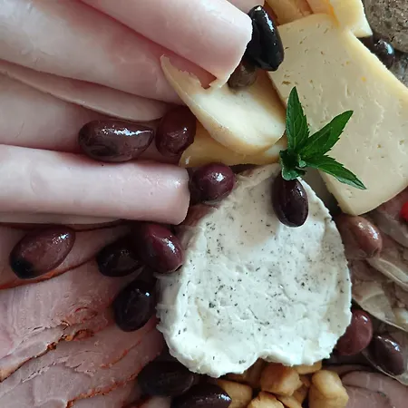 Agroturism Bori Punct Gastronomic Local *